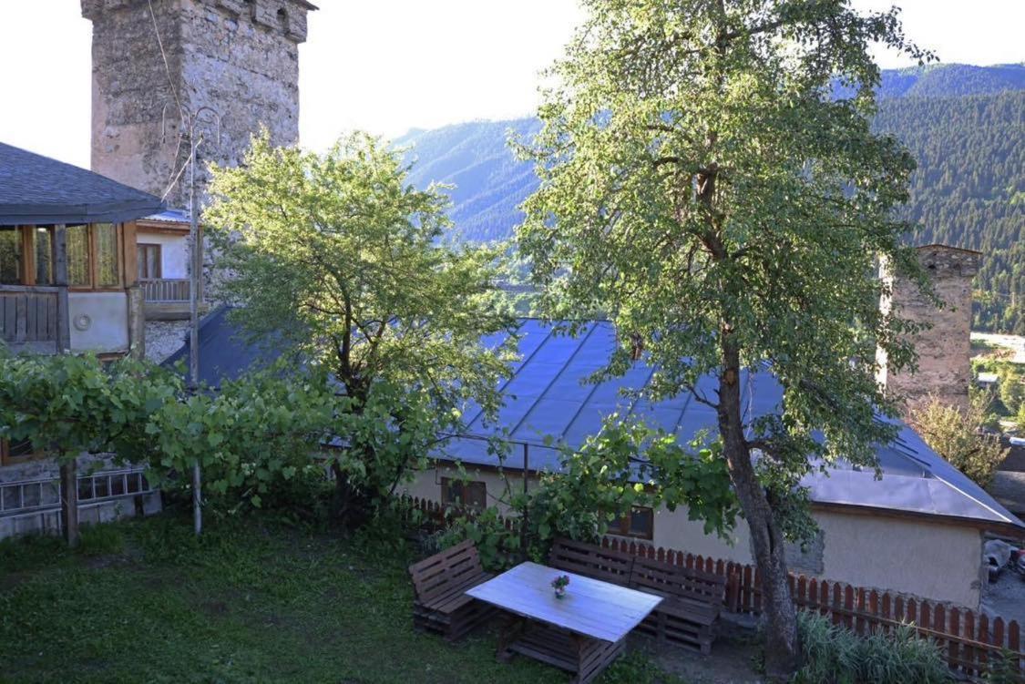 Mestialux Guesthouse Exterior foto